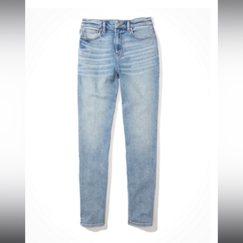 American Eagle Stretch Curvy Mom Jeans